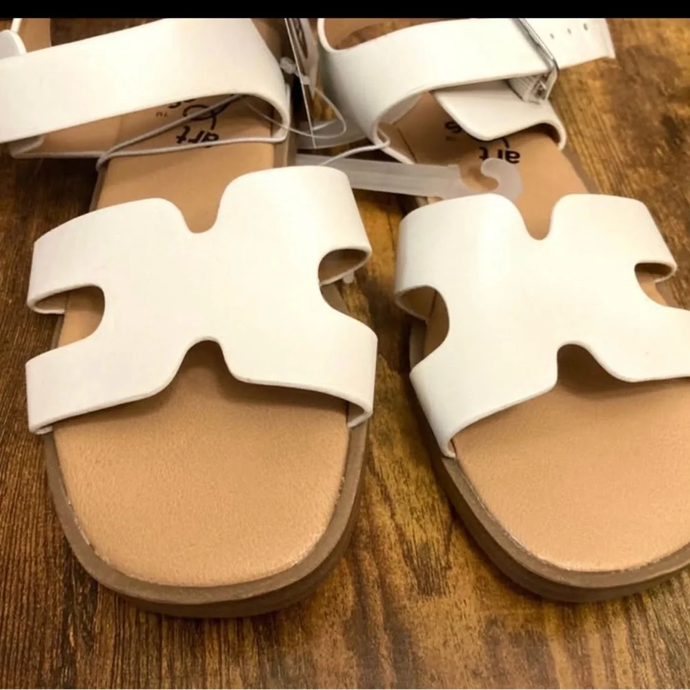 Kids' Mari Ankle Strap Sandals - Art Class™ White Open Toe Size 13 new - Picture 2 of 5